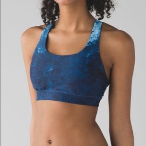 lululemon athletica Deep Blue Marble Scoop Sports Bra